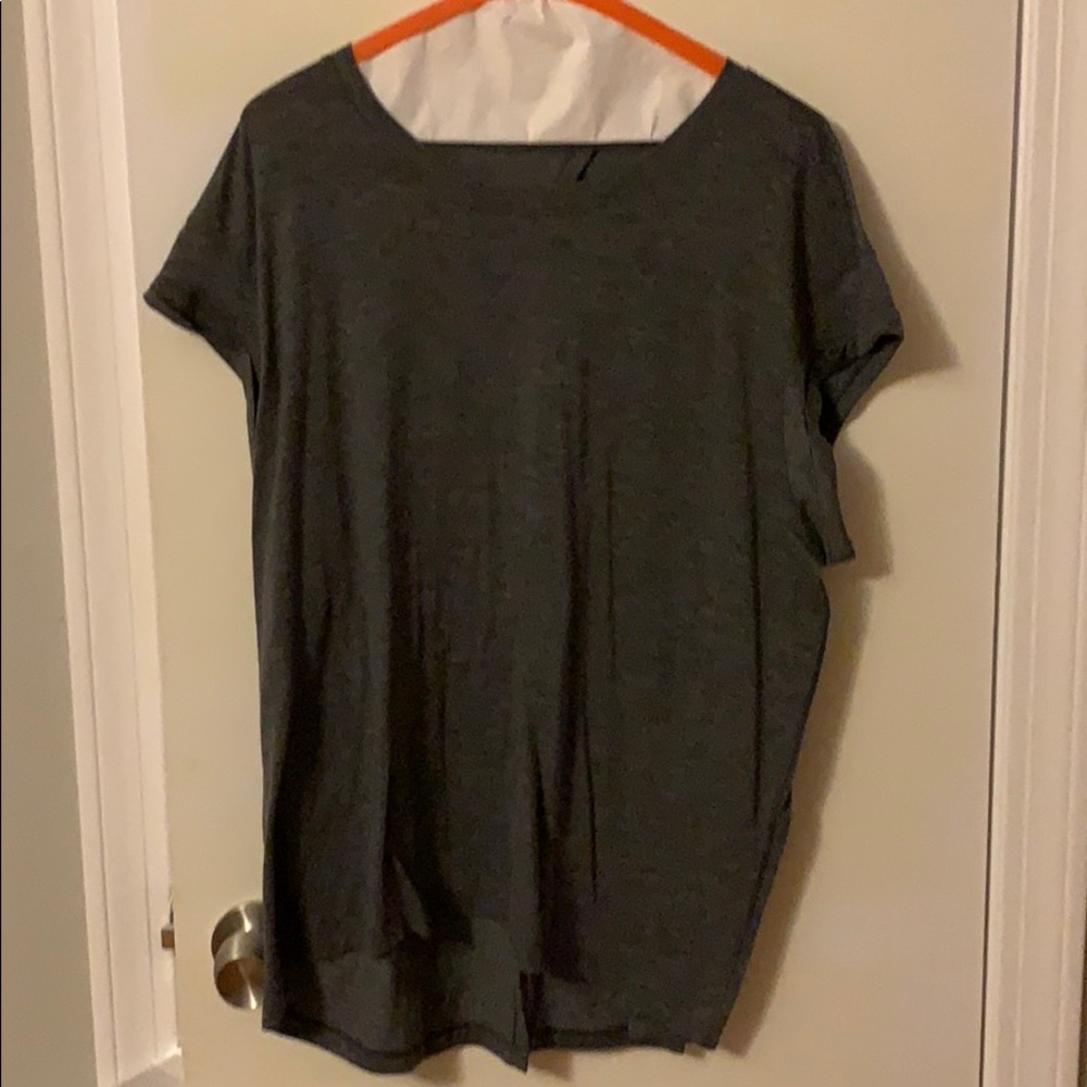 Lululemon cap sleeve tee with keyhole back
